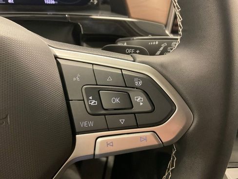 Used 2025 Volkswagen Atlas SE image 20