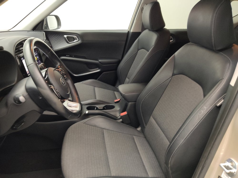 Used 2020 Kia Soul EX w/ Option Group 015 FWD image 17