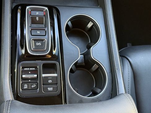 Used 2025 Honda Pilot EX-L image 25