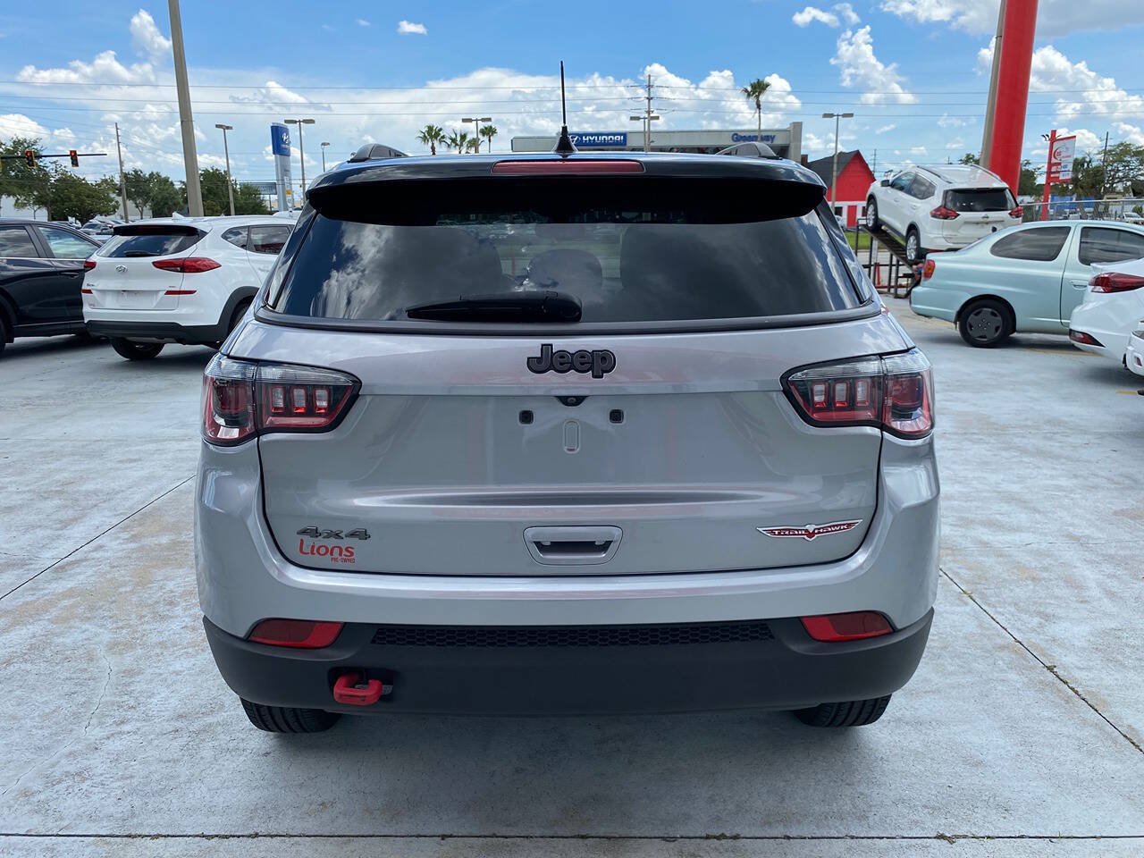 Used 2019 Jeep Compass Trailhawk AWD/4WD image 6