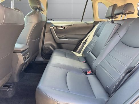 Certified 2022 Toyota RAV4 XLE Premium AWD/4WD image 16