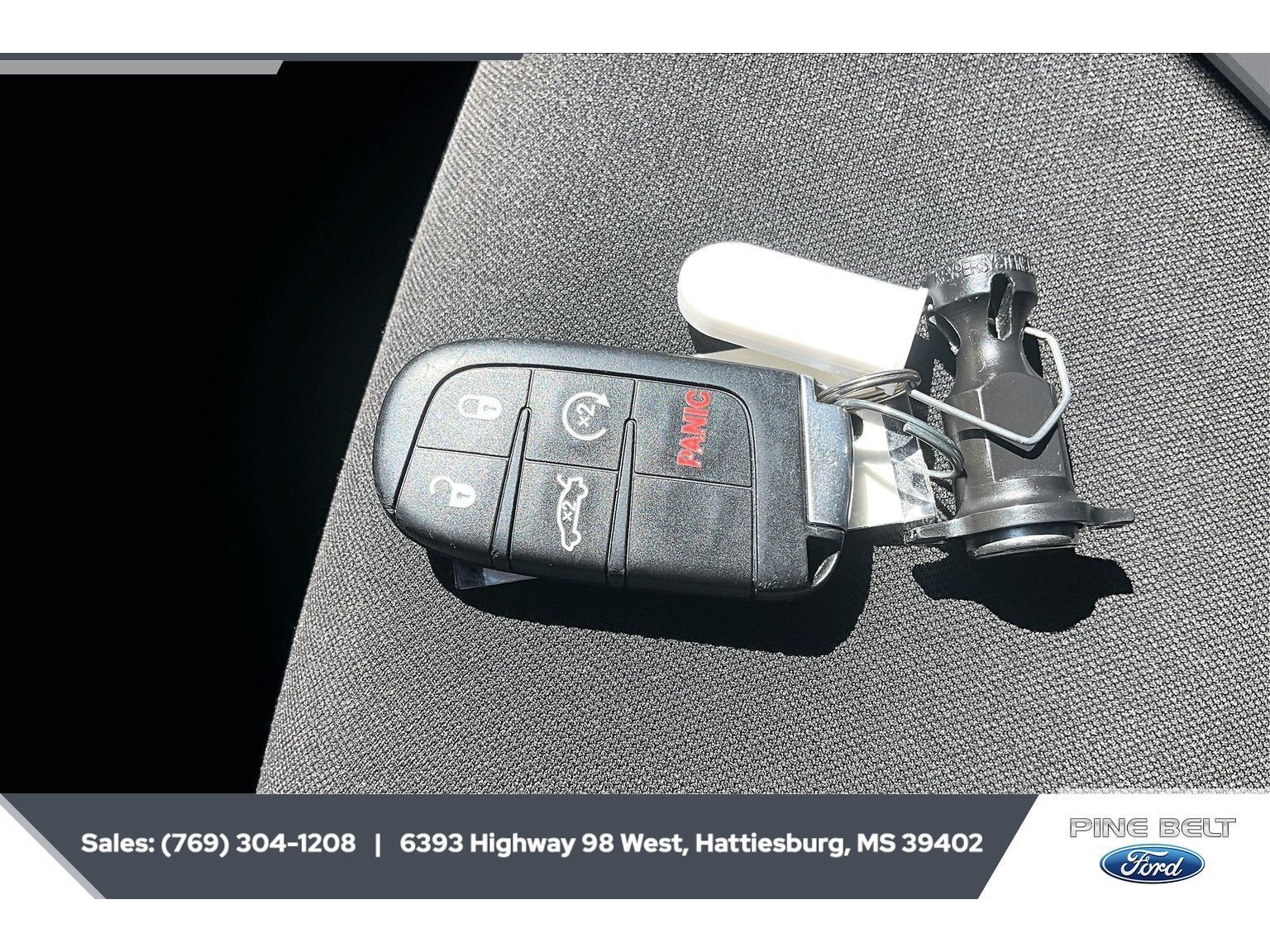 Used 2021 Dodge Challenger R/T w/ Blacktop Package RWD image 9