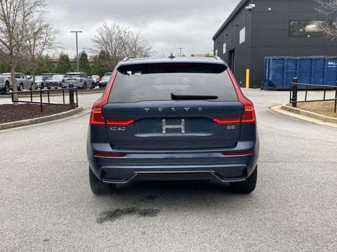 Used 2025 Volvo XC60 B5 Plus image 16