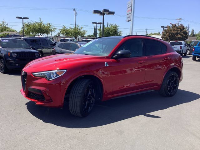 Used 2022 Alfa Romeo Stelvio Quadrifoglio w/ Active Assist Plus Package AWD/4WD image 5