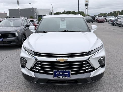 Used 2023 Chevrolet Blazer Premier w/ LPO, Cargo Package FWD image 2