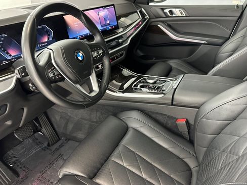 Used 2024 BMW X5 xDrive40i w/ Parking Assistance Package AWD/4WD image 4