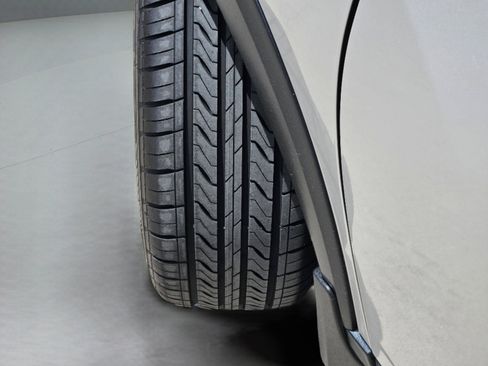 Used 2018 Nissan Kicks SV FWD image 30