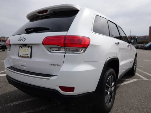 Used 2017 Jeep Grand Cherokee Limited w/ Luxury Group II RWD image 9