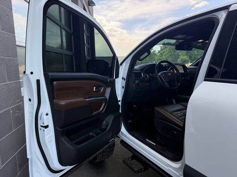 Used 2021 Nissan Titan Platinum Reserve w/ Moonroof Package AWD/4WD image 17
