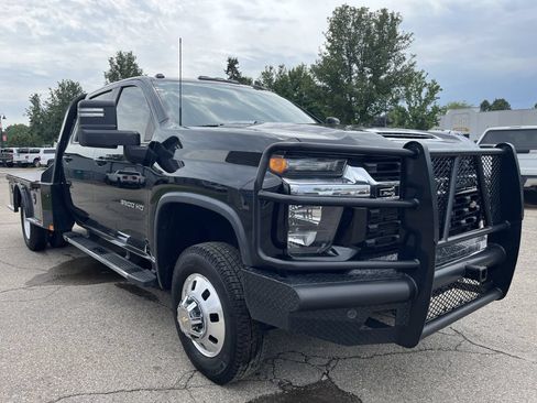 Used 2023 Chevrolet Silverado 3500 LT w/ Convenience Package AWD/4WD image 4