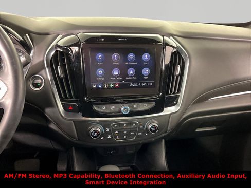 Used 2023 Chevrolet Traverse LT FWD image 9