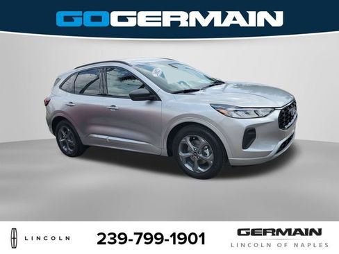 Used 2023 Ford Escape ST-Line w/ Tech Pack #1 FWD image 6