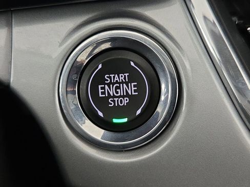 Used 2025 Chevrolet Trax LT image 22