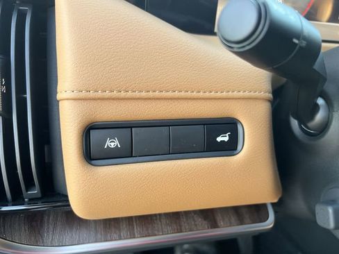 New 2026 Nissan Armada SL image 19