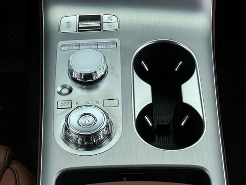 Certified 2026 Genesis GV70 2.5T Advanced image 11