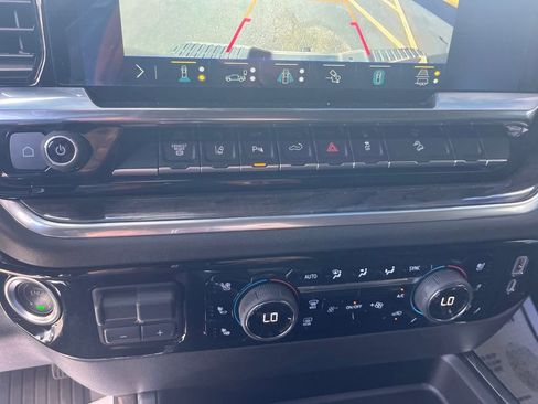 Used 2025 Chevrolet Silverado 3500 LTZ w/ LTZ Plus Package image 15