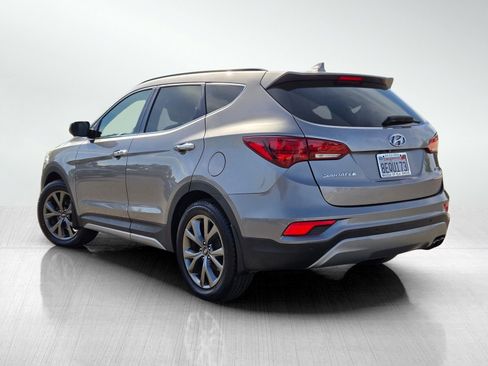 Used 2018 Hyundai Santa Fe Sport FWD image 9