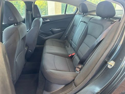 Used 2017 Chevrolet Cruze LT image 23