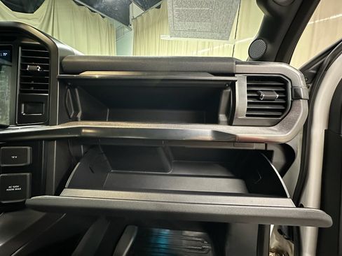 Used 2024 Ford F150 Lariat AWD/4WD image 16
