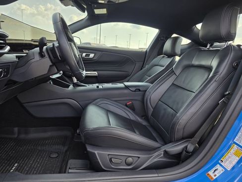 Used 2025 Ford Mustang GT Premium RWD image 15