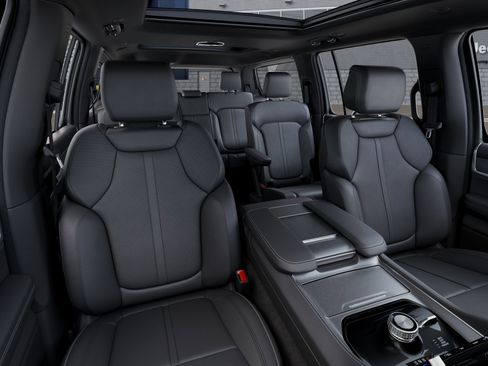 New 2026 Jeep Grand Wagoneer Limited image 16