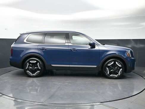 Used 2024 Kia Telluride EX AWD/4WD image 4