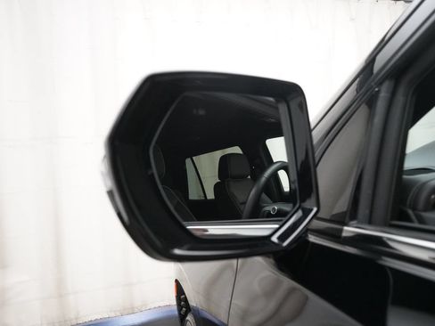 Used 2024 Chevrolet Tahoe Premier AWD/4WD image 25
