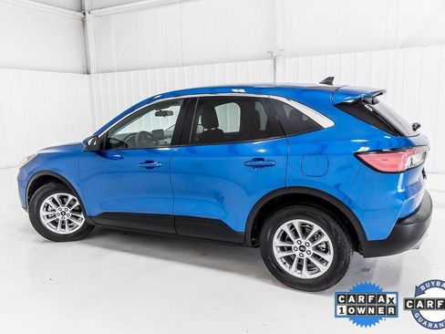 Used 2021 Ford Escape SE image 4