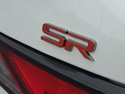 Used 2024 Nissan Sentra SR FWD image 7