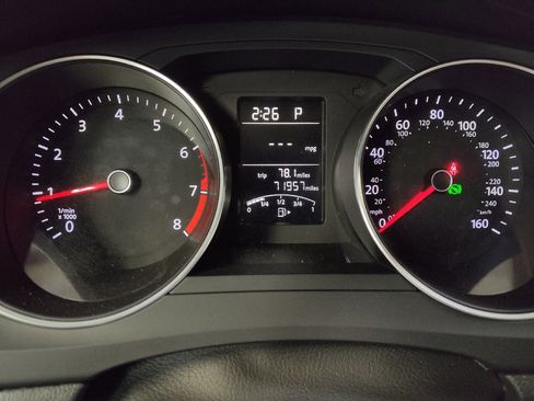 Used 2018 Volkswagen Jetta Wolfsburg Edition FWD image 23