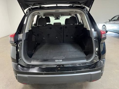 Used 2024 Nissan Rogue S FWD image 17