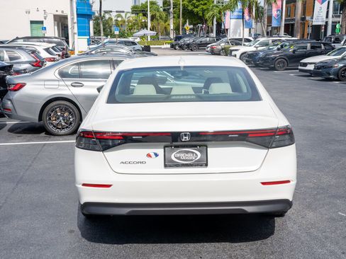 Certified 2023 Honda Accord EX image 6