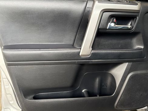 Used 2021 Toyota 4Runner SR5 Premium w/ Moonroof Package RWD image 19