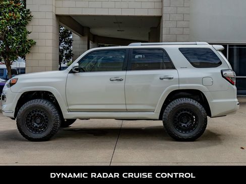 Used 2020 Toyota 4Runner Limited AWD/4WD image 6