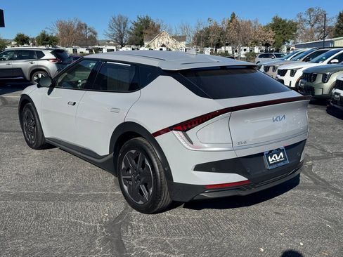 Used 2025 Kia EV6 Light w/ Light LR Technology Package image 3