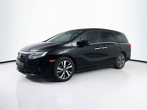 Used 2023 Honda Odyssey Touring image 4