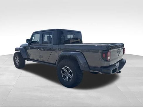 Used 2023 Jeep Gladiator Sport image 8