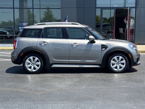 Used 2018 MINI Cooper Countryman FWD image 2