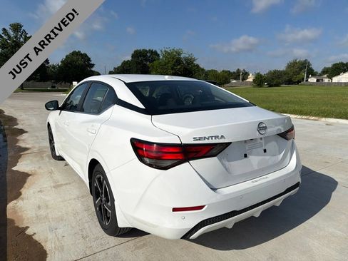 Certified 2025 Nissan Sentra SV FWD image 7