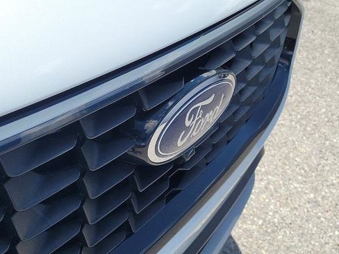 Certified 2025 Ford Escape SE w/ PHEV Premium Package FWD image 8
