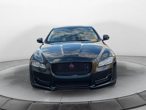 Used 2017 Jaguar XJ R-Sport image 8