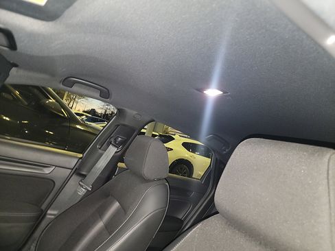 Used 2024 Honda Civic Sport image 8