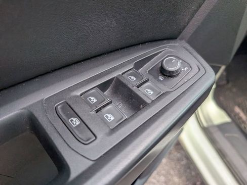 Used 2018 Volkswagen Atlas SE image 15