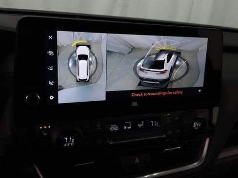 Used 2024 Toyota Grand Highlander Limited image 30