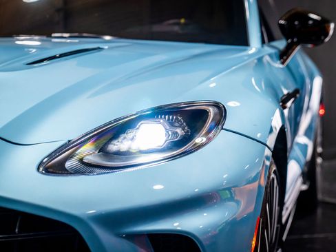 Used 2023 Aston Martin DBX 707 image 14