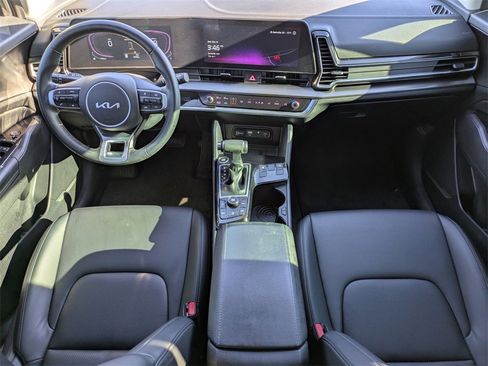 Used 2024 Kia Sportage EX image 19