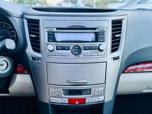 Used 2011 Subaru Outback 3.6R Limited w/ PWR Moonroof Pkg AWD/4WD image 22