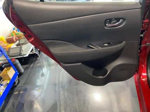 Used 2013 Nissan Leaf SV w/ LED & Quick Charge Pkg image 9