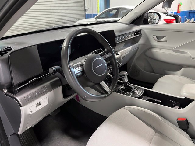 Used 2025 Hyundai Kona SEL AWD/4WD image 22