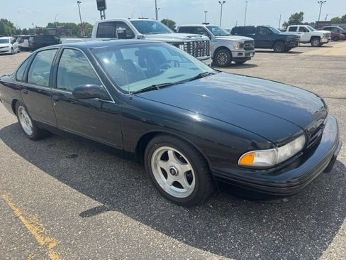 Used 1995 Chevrolet Impala SS RWD image 3